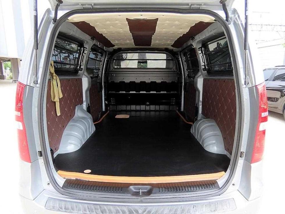 Hyundai Starex — miniaturë 16