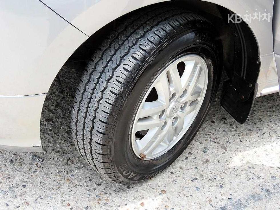 Hyundai Starex — miniaturë 18