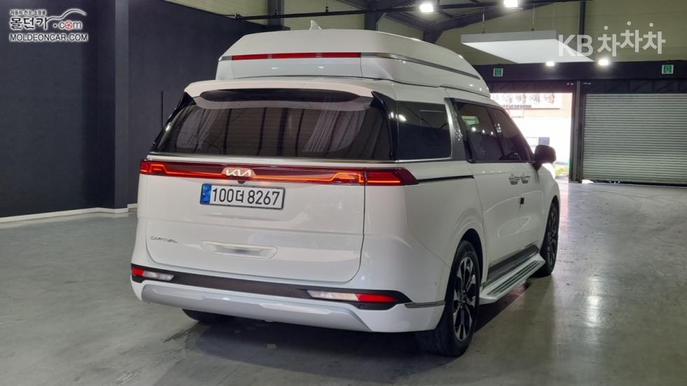 Kia Carnival — miniaturë 2