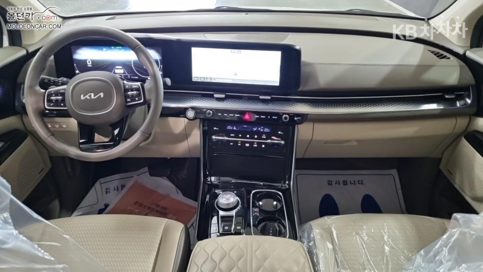 Kia Carnival — miniaturë 7