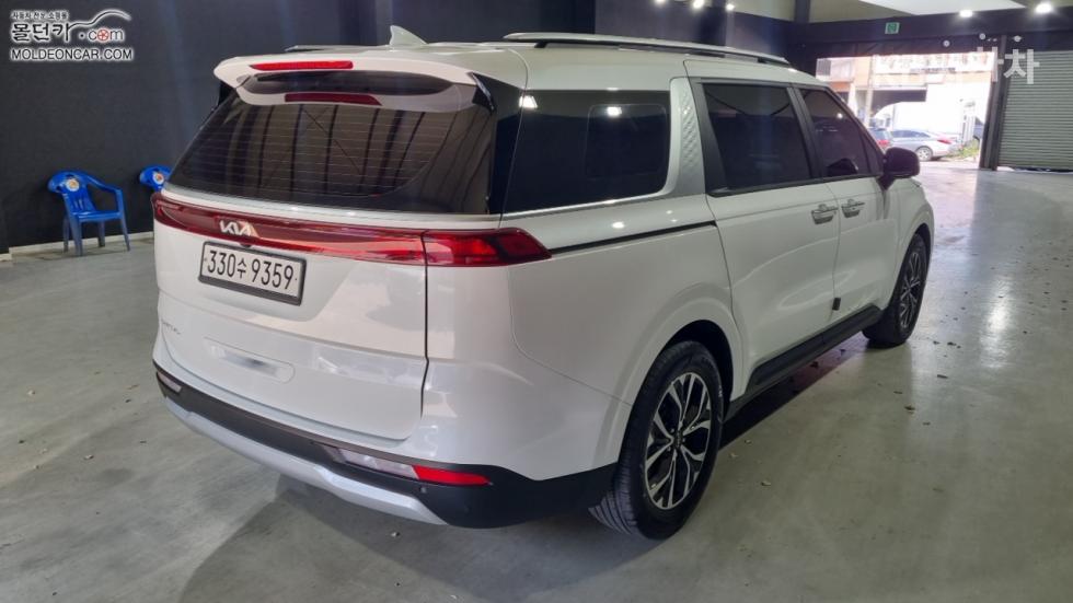 Kia Carnival — miniaturë 2