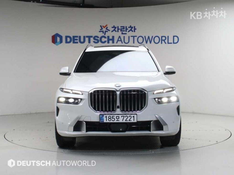 BMW X7 — miniaturë 3