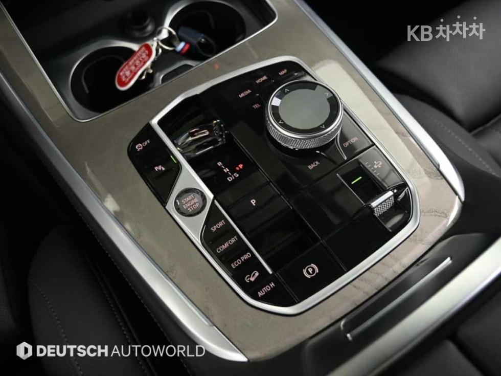 BMW X7 — miniaturë 9