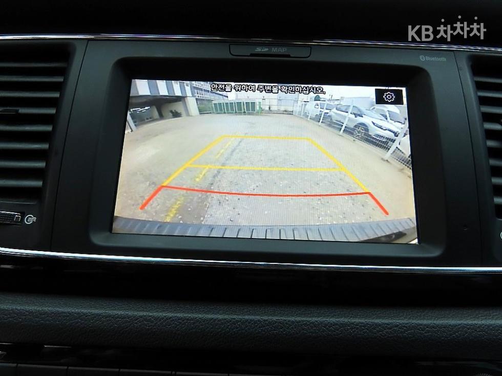 Kia Carnival — miniaturë 15
