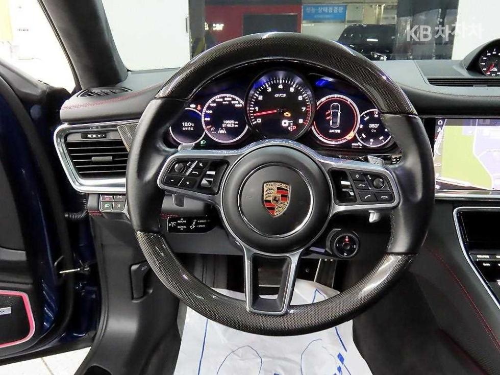 Porsche Panamera — miniaturë 9