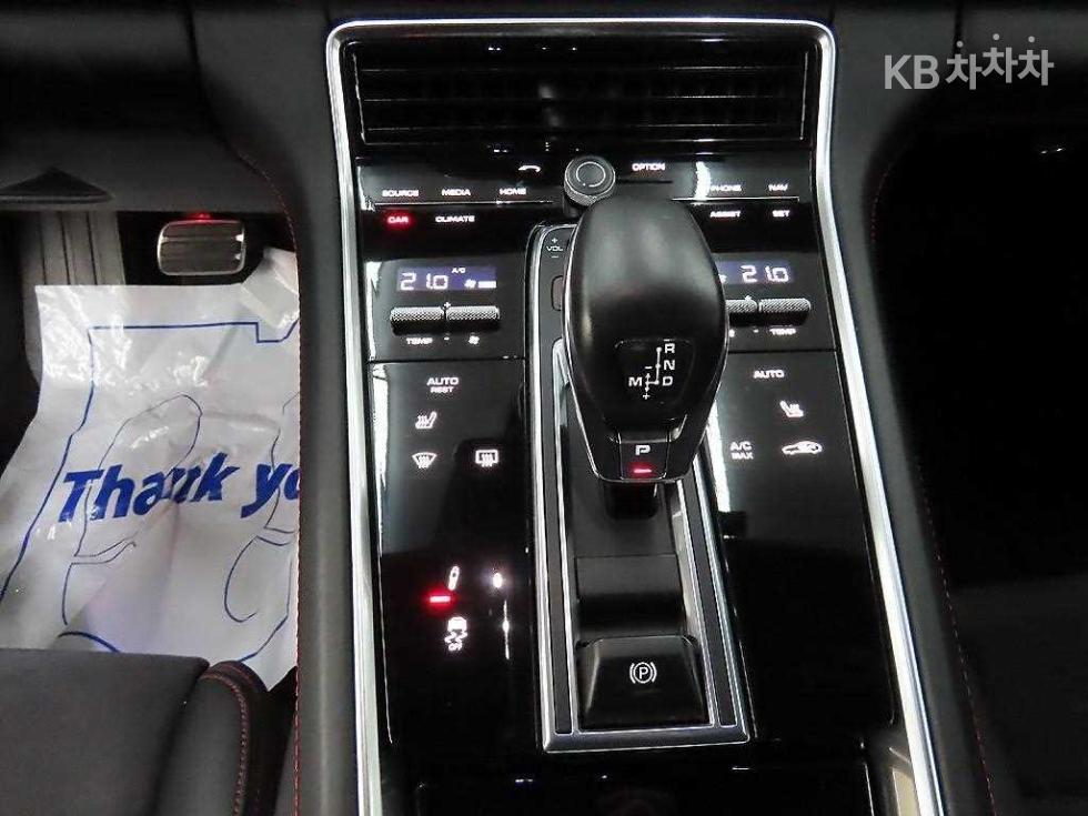 Porsche Panamera — miniaturë 10
