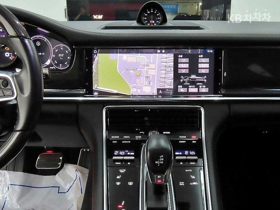 Porsche Panamera — miniaturë 13
