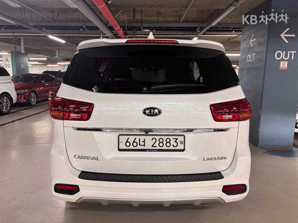 Kia Carnival — miniaturë 20