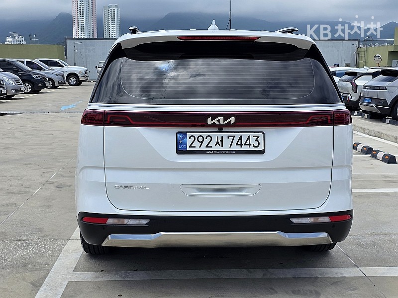 Kia Carnival — miniaturë 6