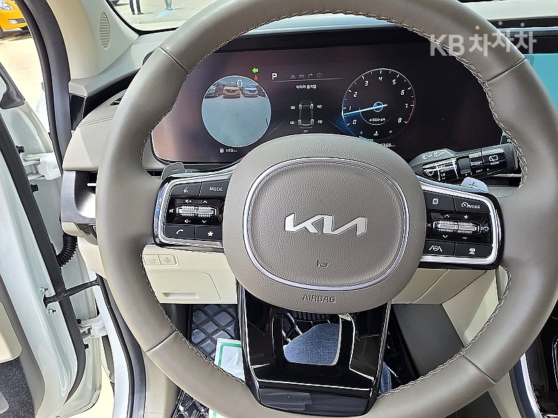 Kia Carnival — miniaturë 16