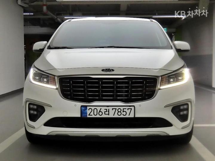 Kia Carnival 9인승 2.2 디젤 — foto 1