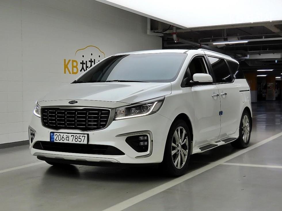 Kia Carnival — miniaturë 2