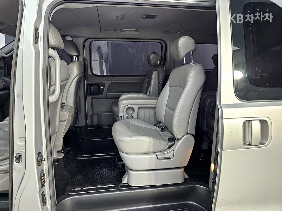 Hyundai Starex — miniaturë 9