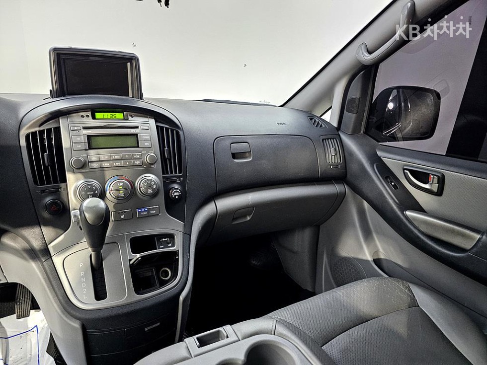Hyundai Starex — miniaturë 10