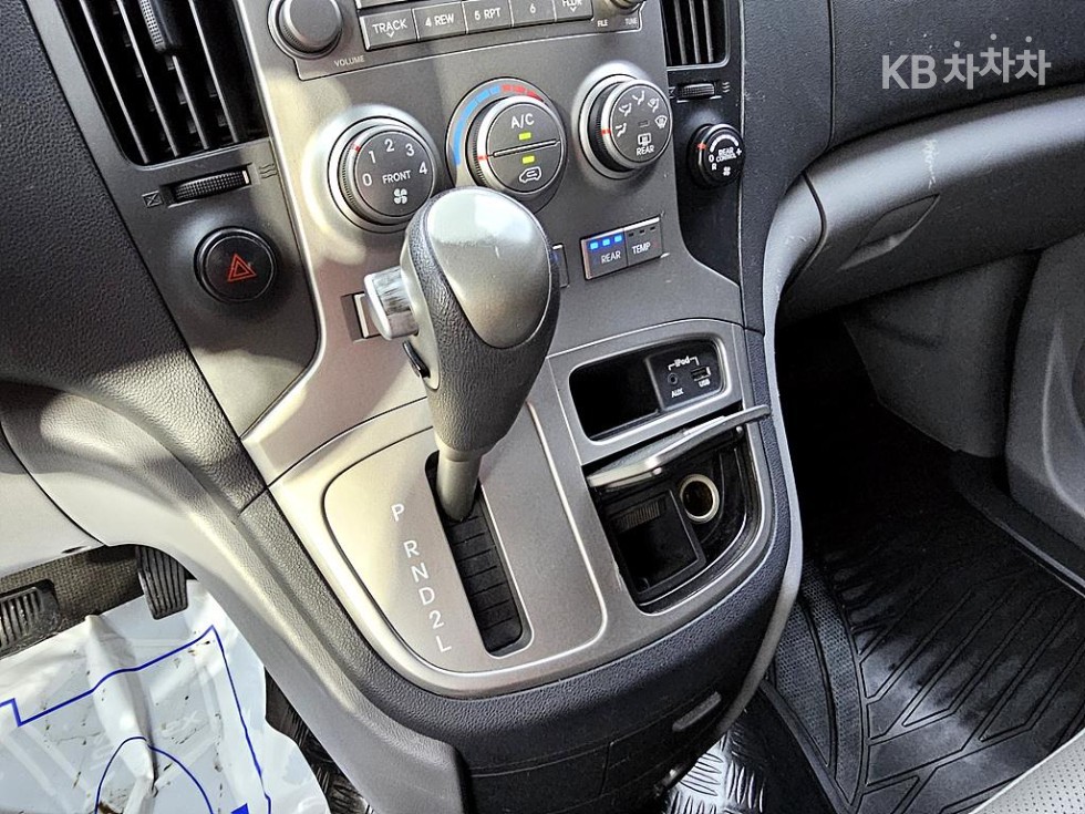 Hyundai Starex — miniaturë 15