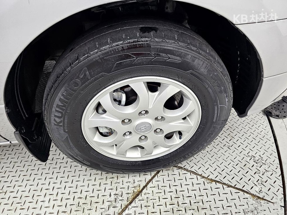 Hyundai Starex — miniaturë 20