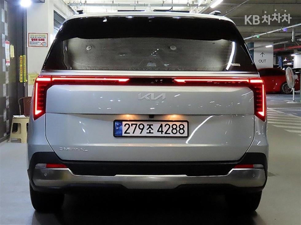 Kia Carnival — miniaturë 5