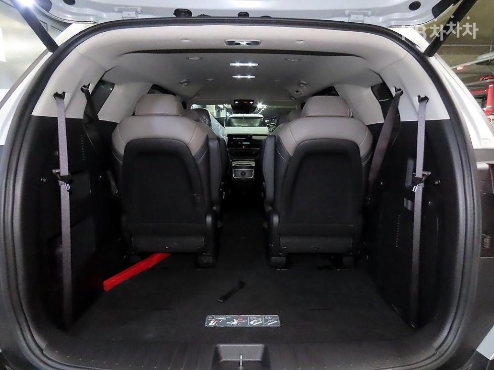 Kia Carnival — miniaturë 16