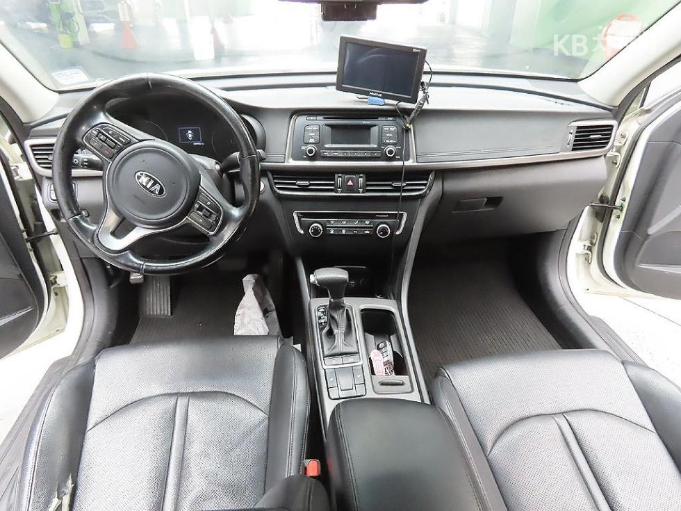 Kia K5 — miniaturë 11