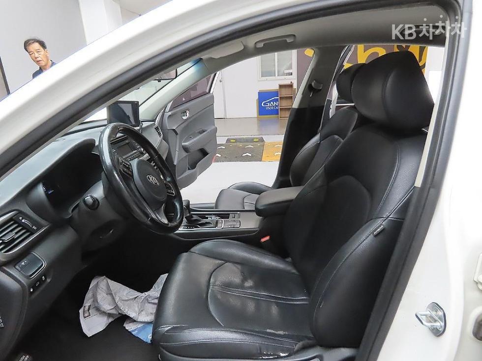 Kia K5 — miniaturë 12