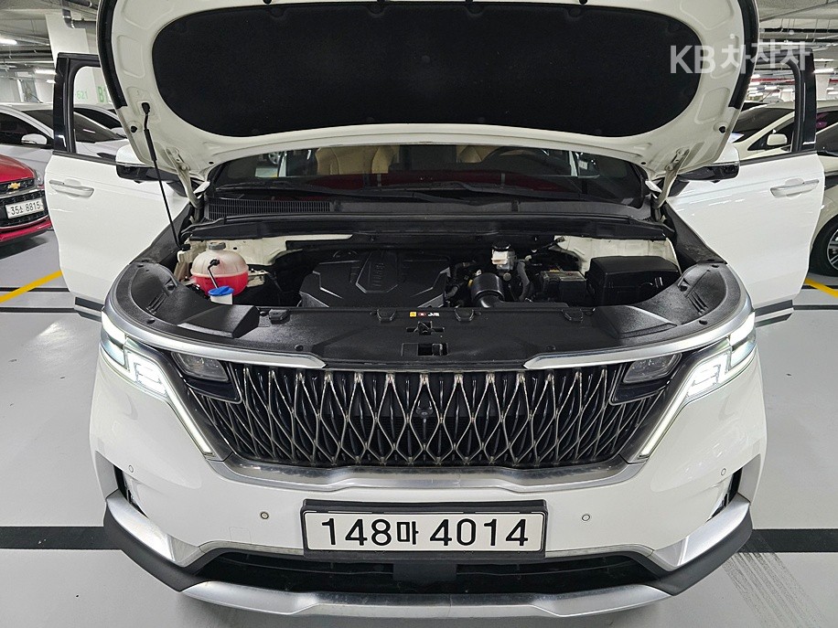 Kia Carnival — miniaturë 20