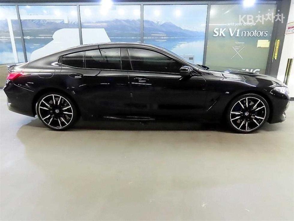 2023 BMW BMW 8 (G15) photo