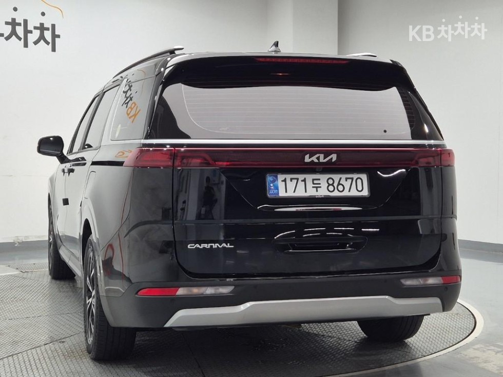 Kia Carnival — miniaturë 2