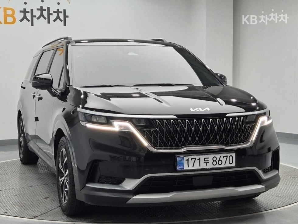 Kia Carnival — miniaturë 3