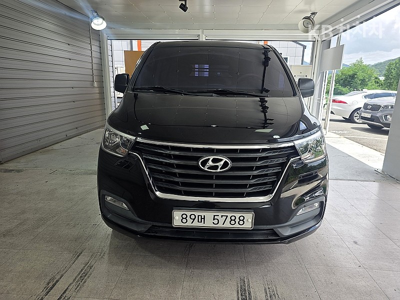 Hyundai Starex — miniaturë 3