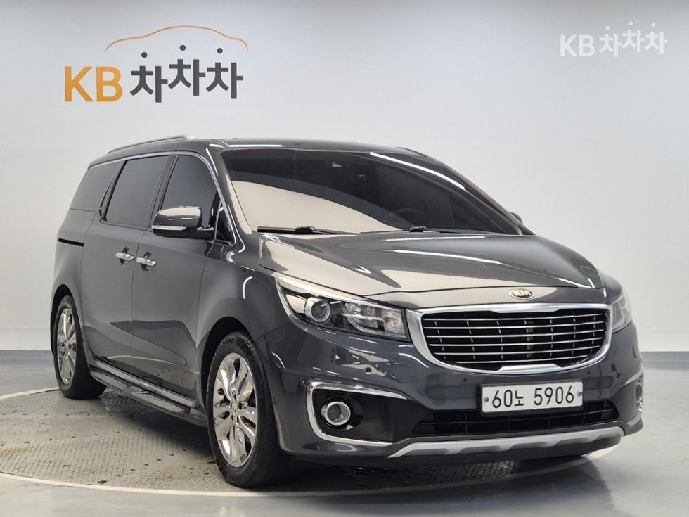 Kia Carnival — miniaturë 4