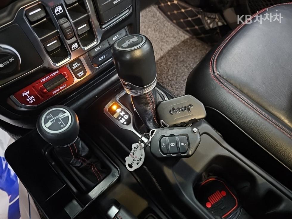 2023 Jeep (JL) photo