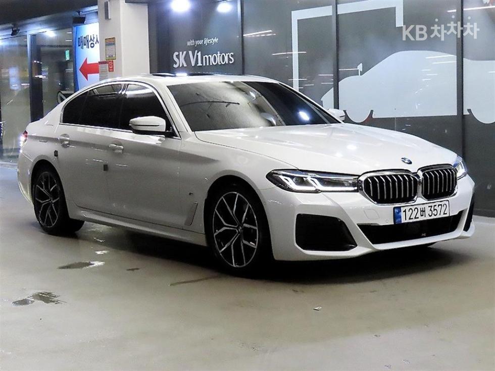 2023 BMW BMW 5 (G30) photo