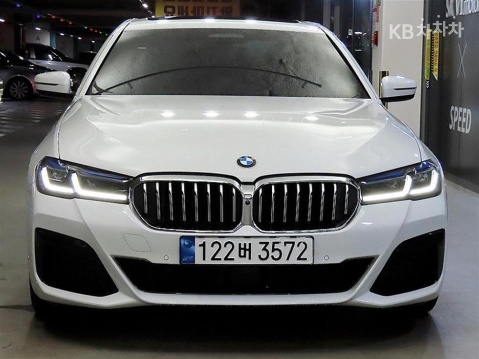 2023 BMW BMW 5 (G30) photo