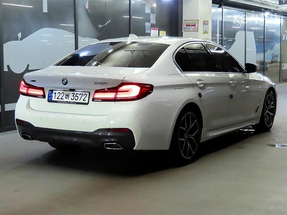 2023 BMW BMW 5 (G30) photo