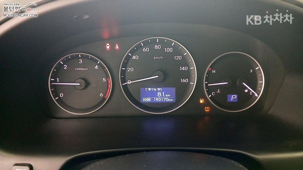 Hyundai Starex — miniaturë 5