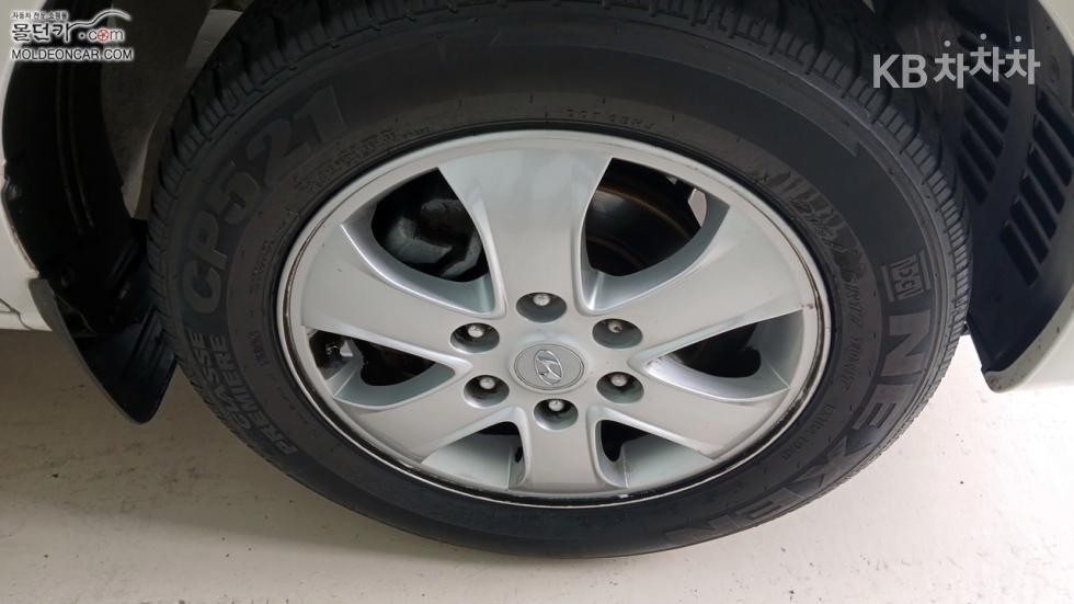 Hyundai Starex — miniaturë 6