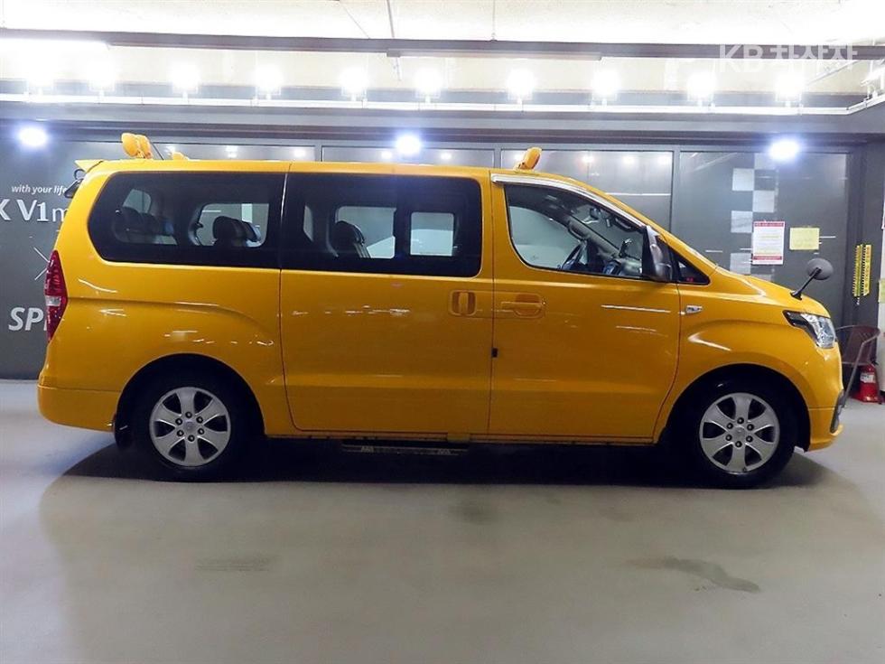 Hyundai Starex — miniaturë 3