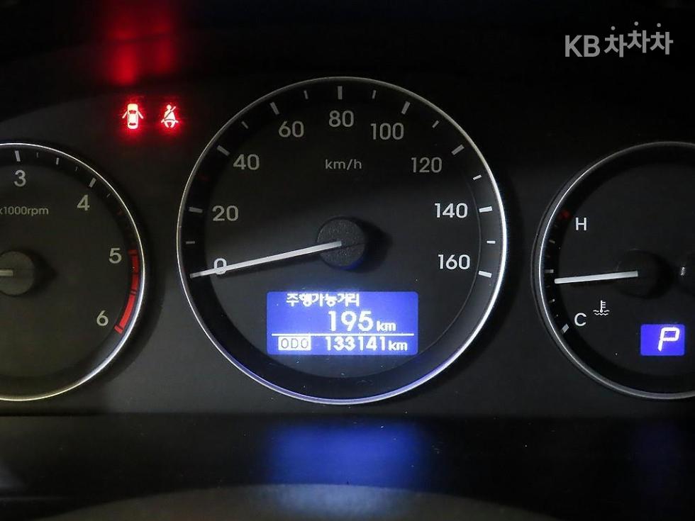 Hyundai Starex — miniaturë 9