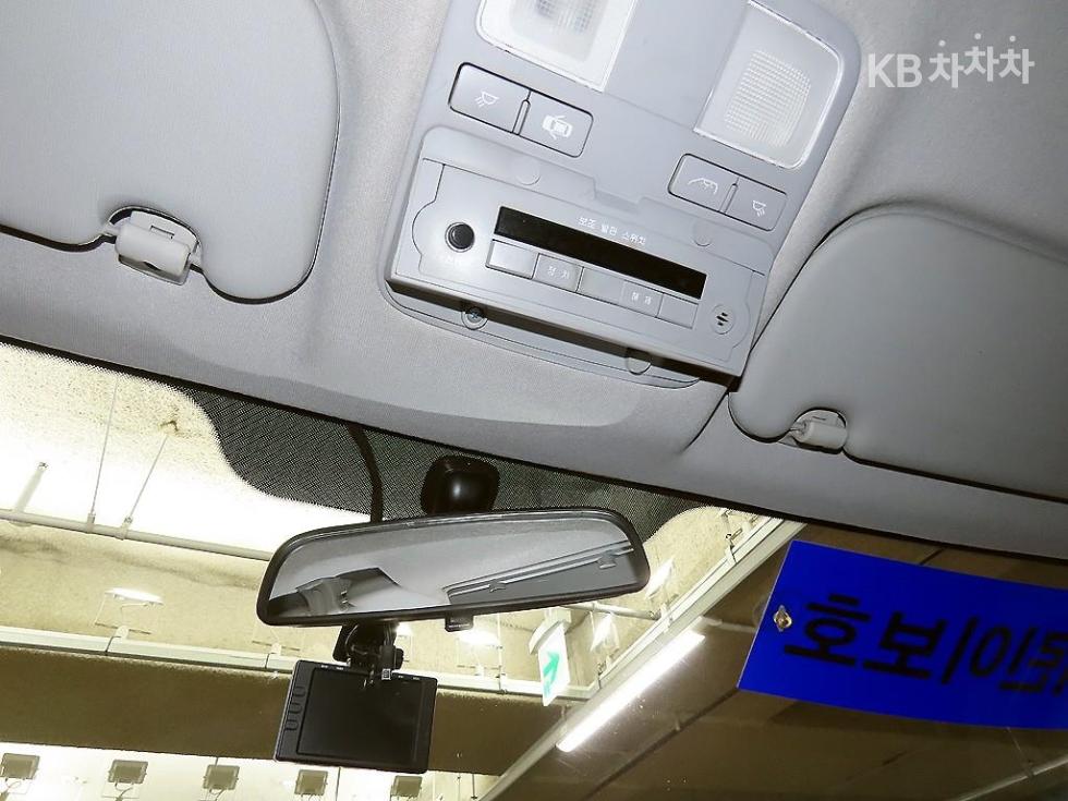 Hyundai Starex — miniaturë 16