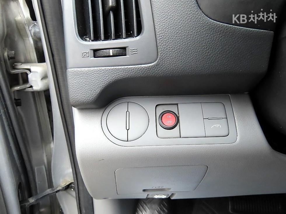 Hyundai Starex — miniaturë 12