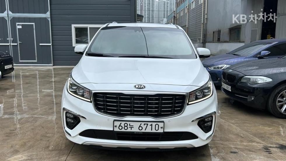 Kia Carnival — miniaturë 2