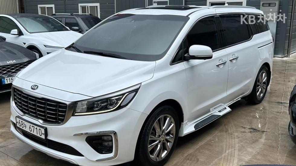 Kia Carnival — miniaturë 3