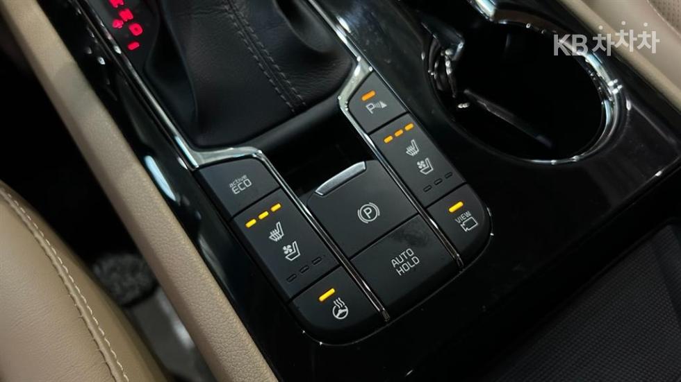 Kia Carnival — miniaturë 12