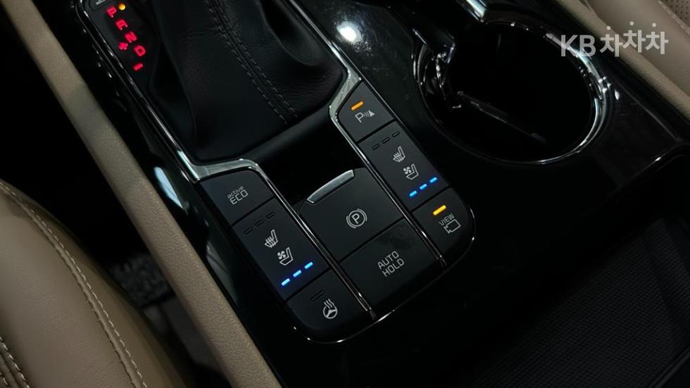 Kia Carnival — miniaturë 13
