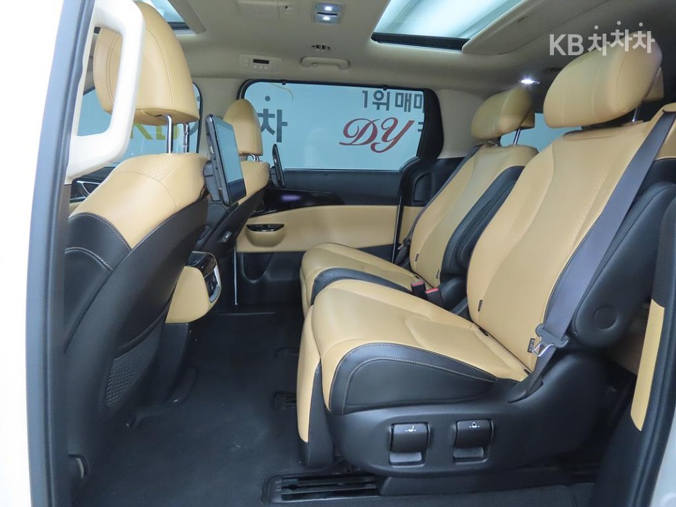 Kia Carnival — miniaturë 6