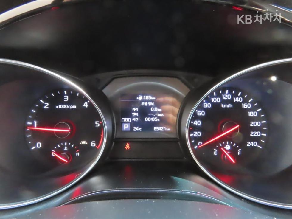 Kia Carnival — miniaturë 12