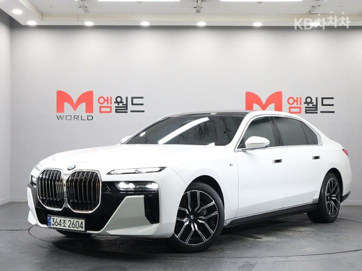 BMW 7er 740i sDrive — foto 1