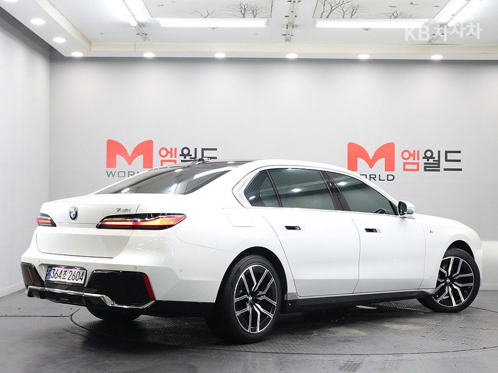 BMW 7er — miniaturë 4