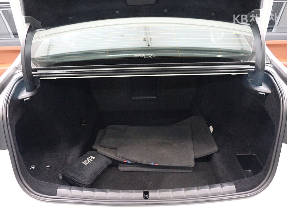BMW 7er — miniaturë 19