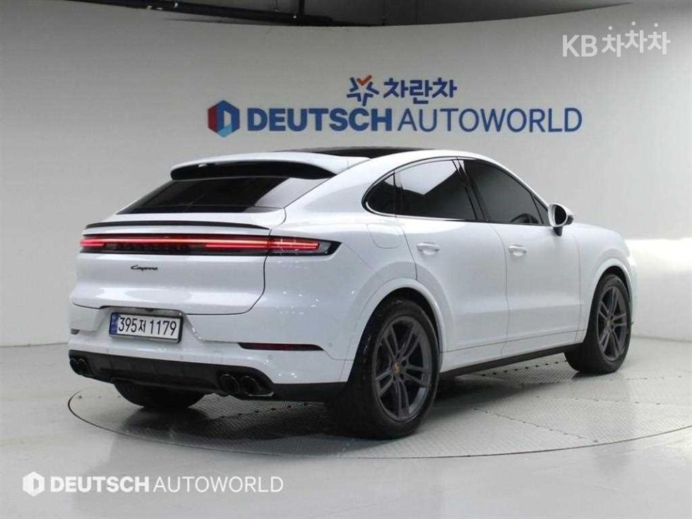 2023 Porsche (9Y0) photo